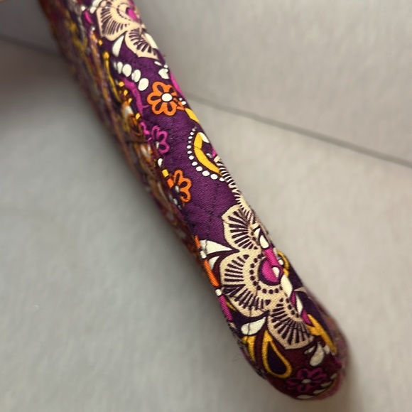 Vera Bradley VERY BERRY Laptop Sleeve Dimensions 17X12 Colorful Floral Preowned - Picture 10 of 11